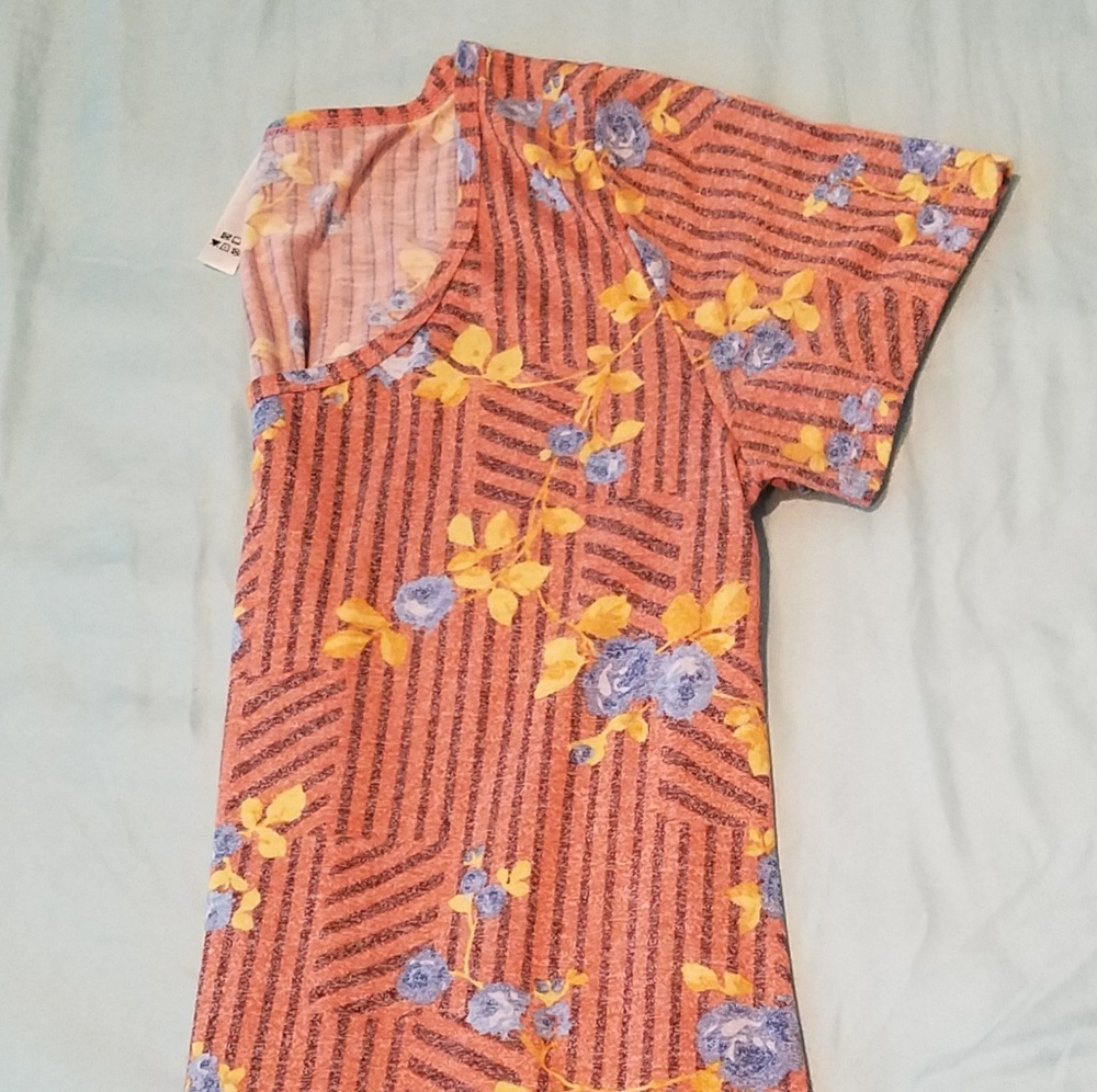 LuLaRoe Classic T